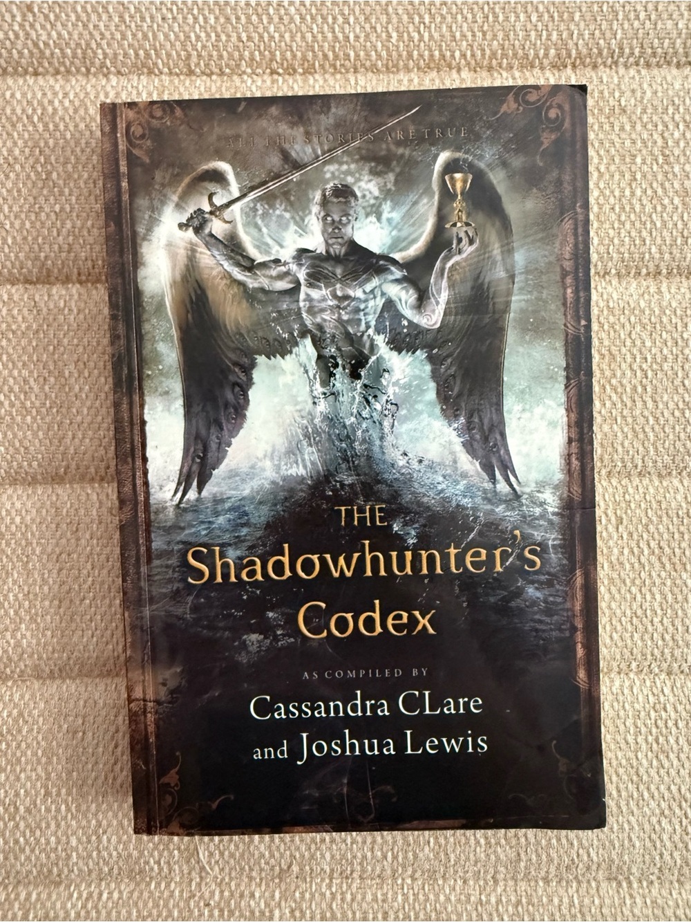 The Shadowhunter's Codex - Black & Gold Collector's Edition